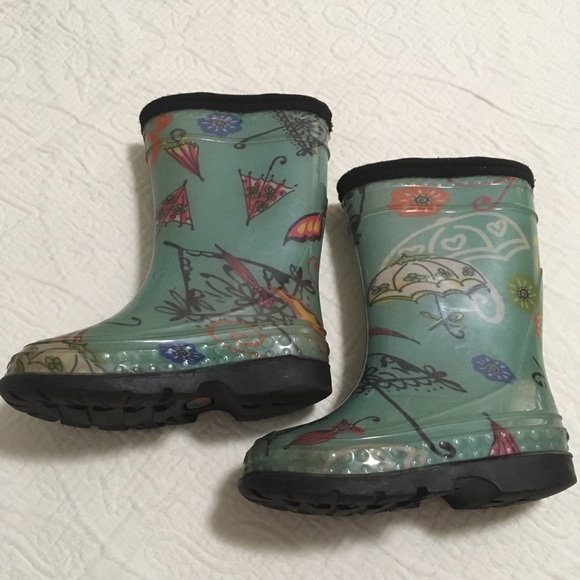 6US (3/$20) Kamik Rain Boots - Picture 1 of 12